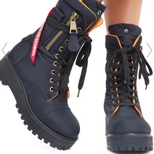 POSTER GIRL COMBAT FLIGHT BOOTS